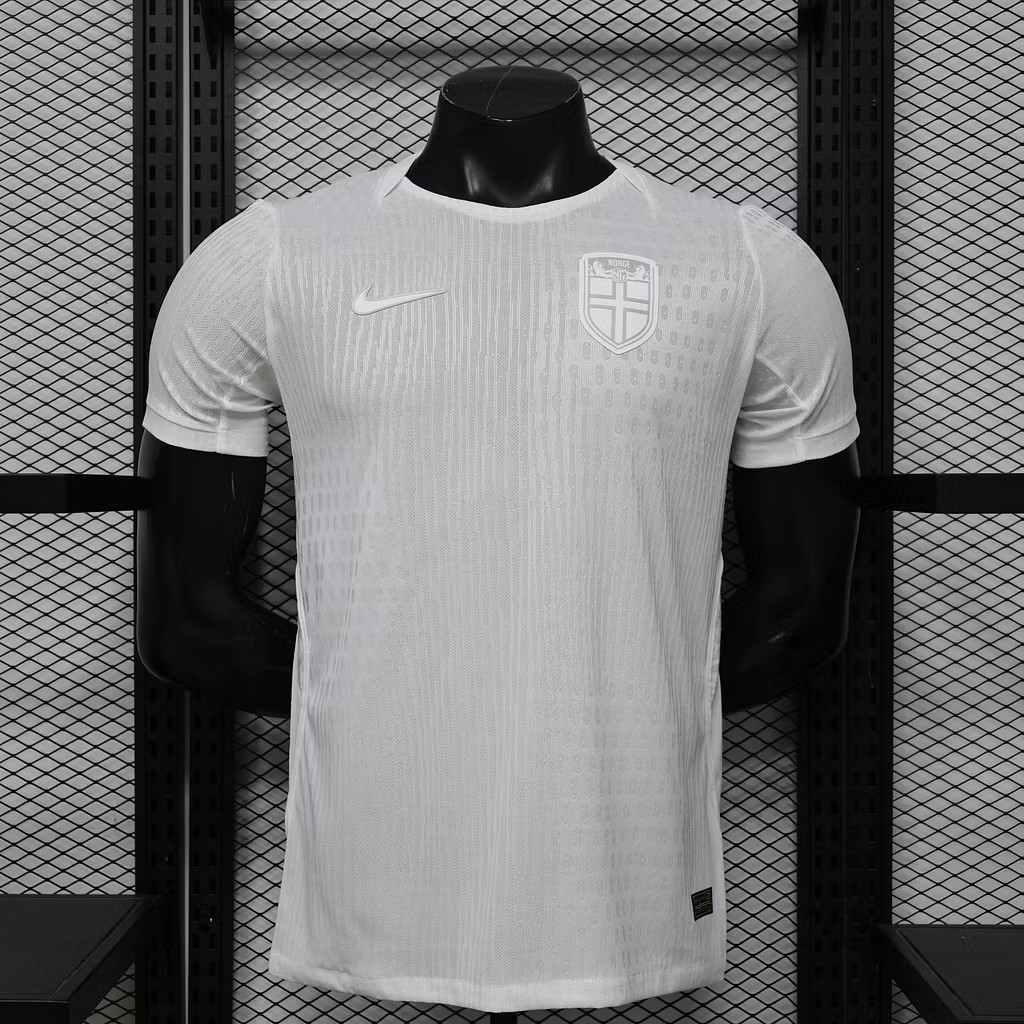 Camiseta Noruega Tipo Fan 3ra Equipación (S)